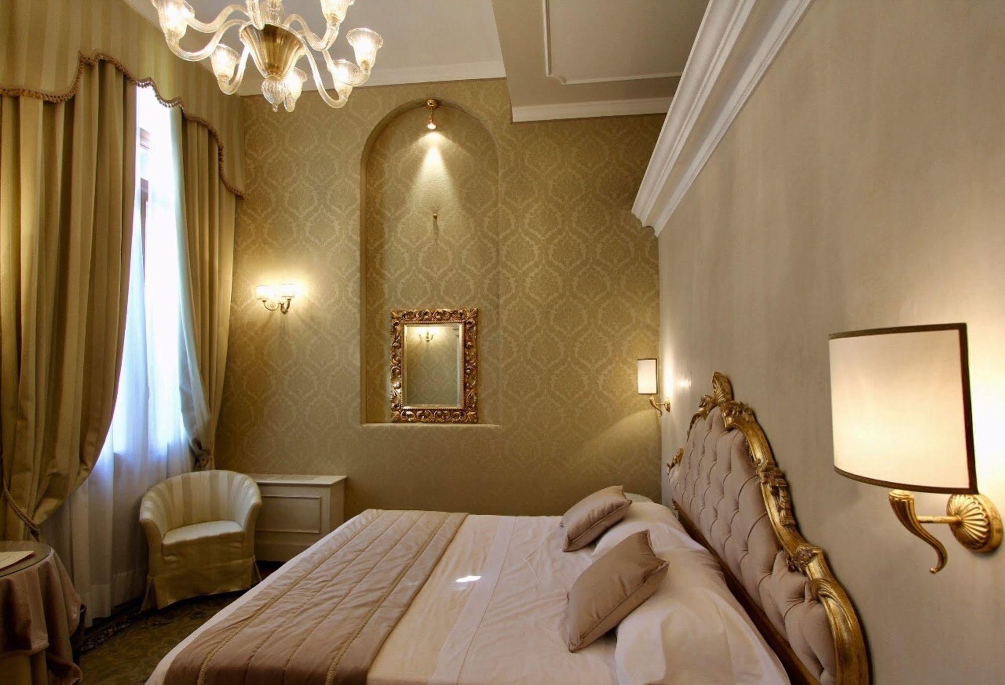 Hotel Al Duca Di Venezia Kültér fotó